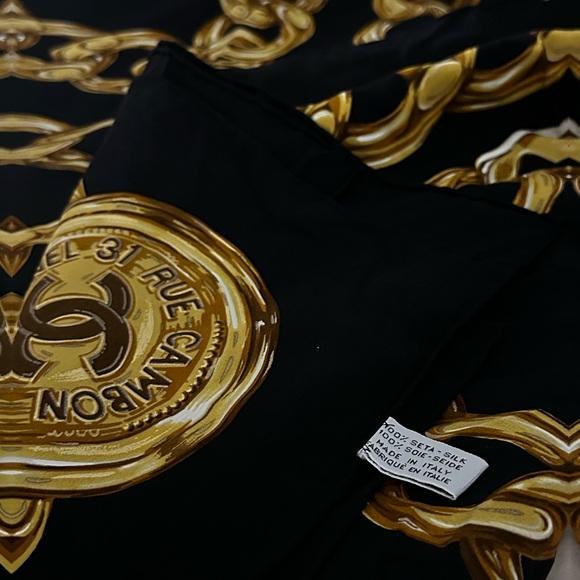 Rare Chanel 31 Rue Cambon Silk Scarf-Vintage - Picture 5 of 9